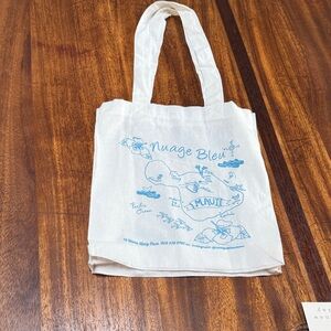 White Canvas Tote with Light Blue Maui Print